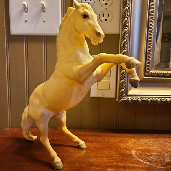 Breyer King Fighting Stallion VTG Vintage White Traditional Rearing Model Horse - Picture 4 of 6